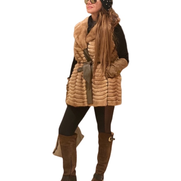 Jackets & Blazers - Champagne mink vest